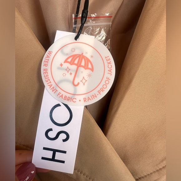 STOOSH Women's Tan Double-Breasted Short Trench Jacket - Picture 8 of 8